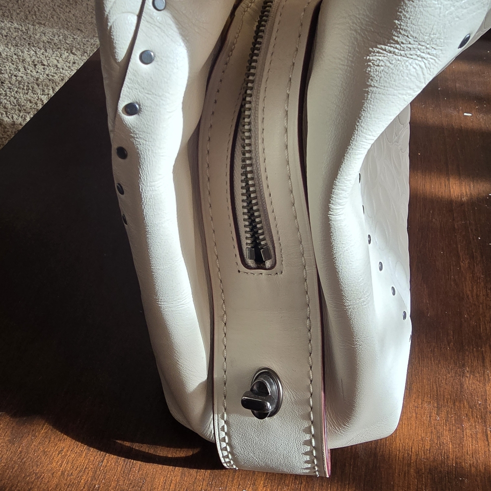 Coach White Embossed Leather Shoulder Bag - Picture 8 of 8